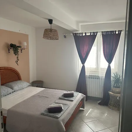 Toma Apartment *