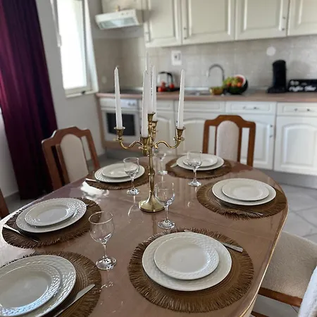 Toma * Kaštela
